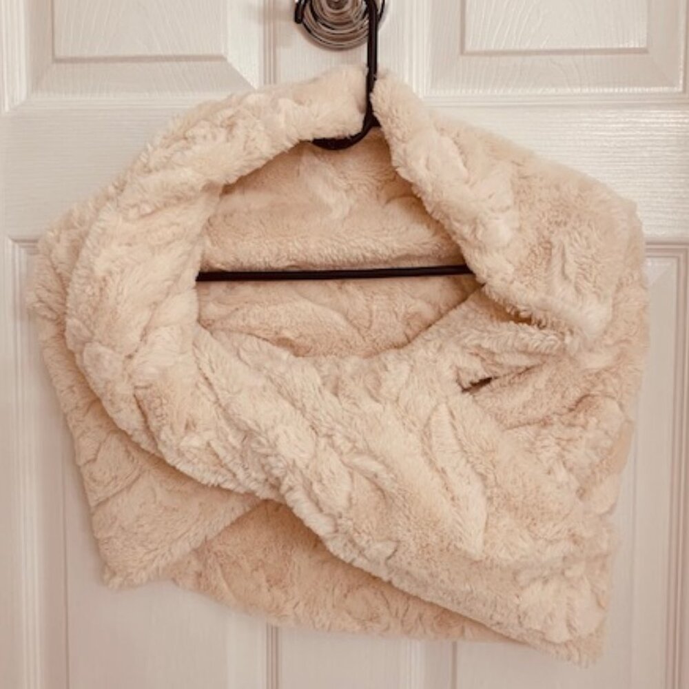 Faux Fur Neck Warmer with half twist design
